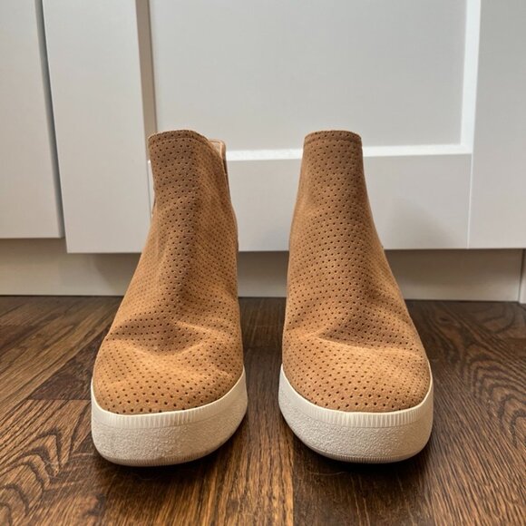 Via Spiga Savine Suede Sneaker in Macchiato, Size 8.5 - Picture 4 of 5